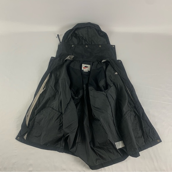 Nike Windbreaker Jacket - Picture 2 of 8